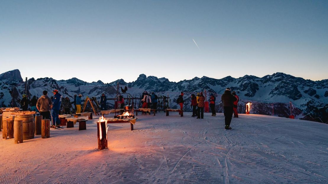 Trentino Ski Sunrise: skiing at dawn at Buffaure | Dolomiti Superski