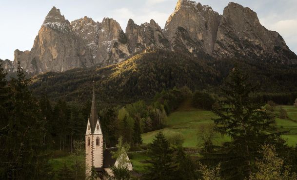 Parrocchia Santa Croce Siusi allo Sciliar | Dolomiti Superski